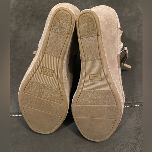 Toms Desert Wedge Ankle Booties - Picture 6 of 6